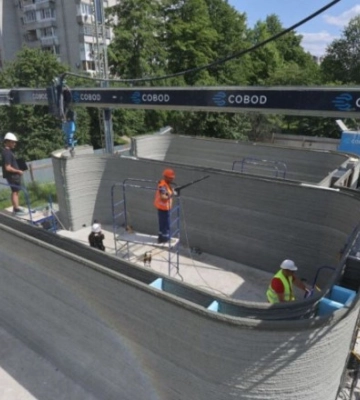 Перша в Європі та найбільша у світі: в Україні будують школу за допомогою 3D-принтера. ВІДЕО