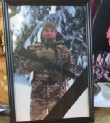 У селі на Волині попрощалися із загиблим на війні захисником. ФОТО