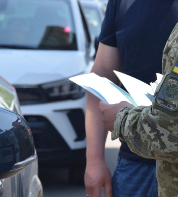 Полтавчанин спробував перетнути кордон за підробленими документами