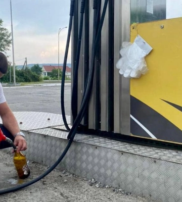 На АЗС Закарпаття перевіряють якість пального