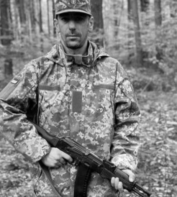 Черкасці попрощались із двома захисниками, які загинули у війні