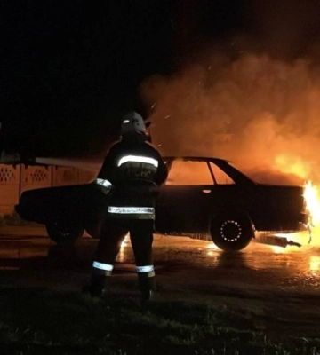 На Кіровоградщині спалахнув BMW: водій в тяжкому стані