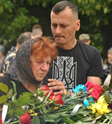 У Полтаві попрощалися з захисником України Олегом Жовноватим