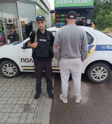 24-річний молодик намагався обміняти у Берегові підроблену 100-доларову купюру