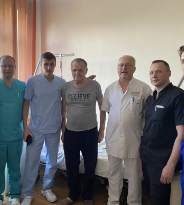 У Рівному лікарі врятували кінцівку пацієнта від ампутації