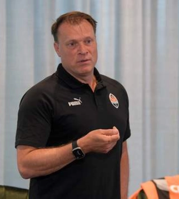 Щасливий повернутися додому: ван Леувен дав перше інтерв&#039;ю у якості головного тренера Шахтаря
