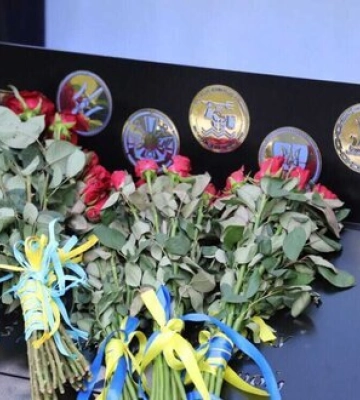 У Києві відкрили пам’ятний знак загиблим воїнам Військово-Морських Сил ЗСУ. ФОТОрепортаж