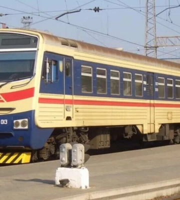 Електричка, яка курсує з Дніпропетровщини на Донеччину, продовжила свій маршрут
