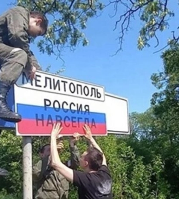 "Ненависть слишком сильная эмоция - я их презираю". Две истории немолодых мелитопольцев, живущих в оккупации