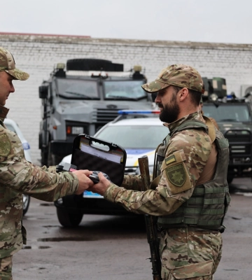До Дня Національної поліції України Іван Вигівський відзначив поліцейських, котрі несуть службу на Донецькому напрямку