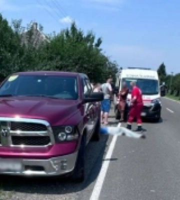 Поліція розслідує смертельну аварію, що сталася на Ужгородщині: загинув пішохід