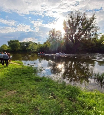 Одну дитину врятував рибак, а друга зникла під водою: на Рівненщині загинув 12-річний хлопчик