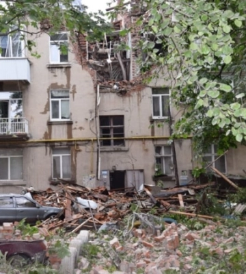 Удар “шахедами” по Сумах: з-під завалів дістали ще одну загиблу