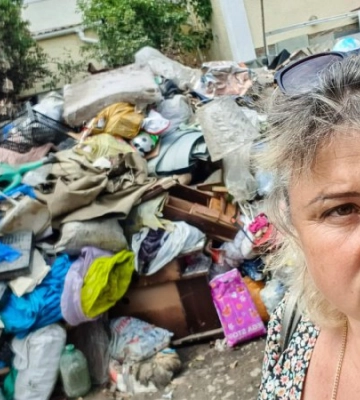 Після того, як вода пішла. “Я націлена залишатися вдома. І боротимусь за свій будинок. У мене немає іншого виходу”