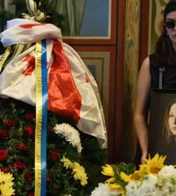 У Михайлівському соборі. У Києві попрощалися з письменницею Вікторією Амеліною