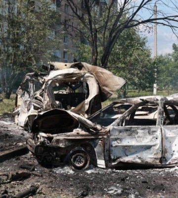 Окупанти вдарили по місту у Харківській області фугасним снарядом: відомо про 12 постраждалих