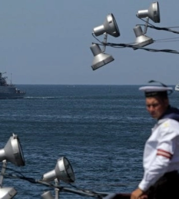 Путін доручив відправляти туристів у Крим «сухопутним мостом», який знаходиться під вогнем ЗСУ