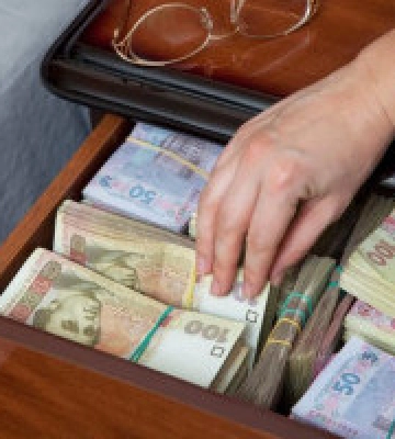 Посадовців КП УЗН Подільського району підозрюють у розтраті на закупівлях і працевлаштуванні “мертвих душ”
