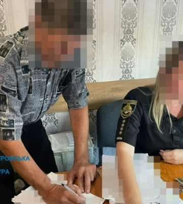 На Дніпропетровщині чоловік підозрюється у розбещенні 10-річної дочки своєї квартирантки