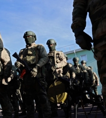 Слуги войны. В Крыму все больше гражданских объектов отдают российской армии