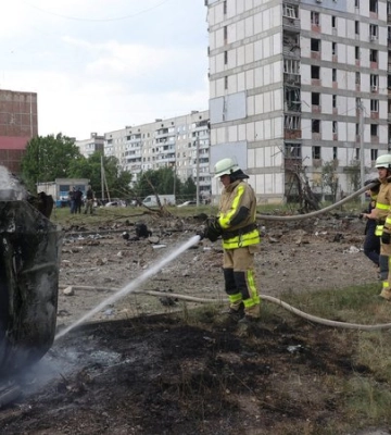 Зеленський про удар по Первомайському: росіяни хочуть стати взірцем щодо знищення життя