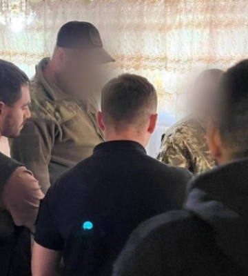 Житель Хмельницкого присвоил примерно миллион гривен военнослужащих