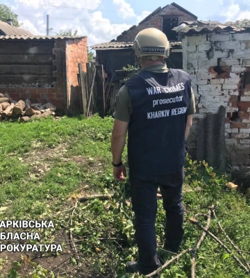 У Козачій Лопані на Харківщині після обстрілу сталася пожежа: 48-річна жінка отримала опіки