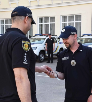 Поліцейські Кіровоградщини отримали 13 службових автомобілів