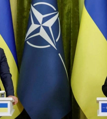 Залишився рік, щоб визначитися з Києвом. На саміті НАТО необхідно запустити процес прискореного прийняття України — The Times