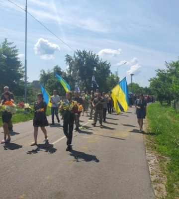 Загинув на Луганщині: на Волині попрощалися з Героєм Віталієм Пилипчуком 