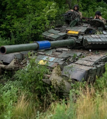 Противник і надалі зосереджує основні зусилля на Лиманському, Бахмутському, Авдіївському та Мар’їнському напрямках, за добу близько 30 бойових зіткнень, – зведення Генштабу