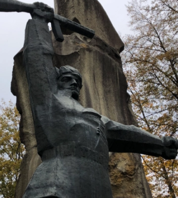 Івано-Франківська ОВА створила робочу групу з питань декомунізації в області