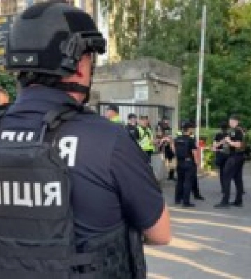 Вибухи у суді у Києві та розширене засідання Ставки. Головне за день