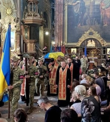 Во Львове похоронили писательницу Викторию Амелину