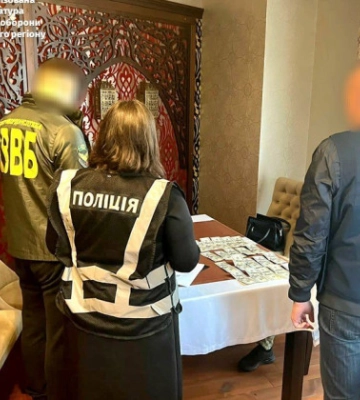 Хотів переправити ухилянтів за кордон: на Львівщині громадянин намагався підкупити прикордонницю