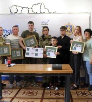 У Львівській ОВА погасили марки на честь полеглих українських прикордонників-Героїв України