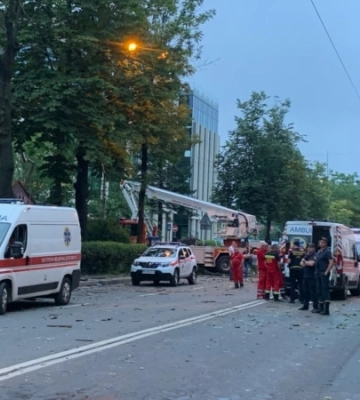 &quot;Ворогу обов’язково буде відповідь&quot;: Зеленський відреагував на ракетний удар РФ по Львову