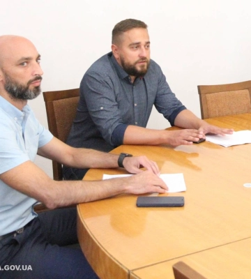 Брижатий і Коренєв не визнають вину у справі про розкрадання на Соборній площі