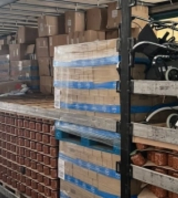 У «Ягодині» виявили контрабандне брендове взуття серед гуманітарки