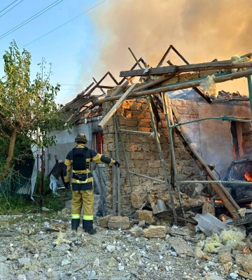 На Херсонщині поліція фіксує наслідки російських обстрілів: є загиблий та поранені, серед яких 10-річний хлопчик