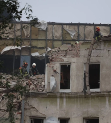 Во время ракетной атаки во Львове было закрыто по меньшей мере 10 укрытий, — МВД