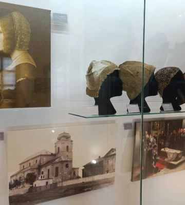 На Рівненщині відкрили виставку «Архелогія дубенських монастирів»