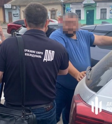 У Миколаєві викрили на хабарях чиновника Держпродспоживслужби