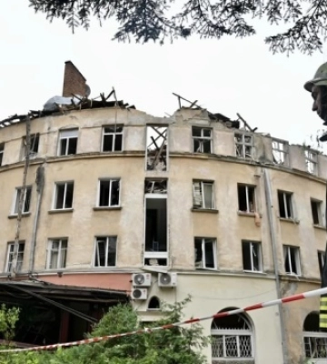 Шоста жертва удару військ РФ по Львову: під завалами будинку виявили тіло жінки