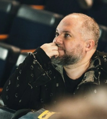 Максим Голенко: “Українські театри нагадують феоди. Театр Заньковецької — великий феод, але не дай боже так до нього ставитись&quot;