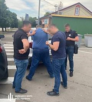 Миколаївщина: Чиновник організував схему поборів