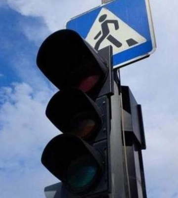 На 10 перехрестях Полтави тимчасово не працюють світлофори