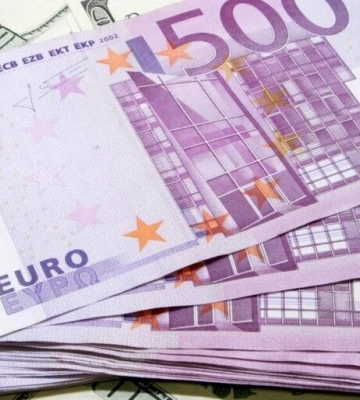 Курс валют: вартість долара, євро, злотого в банках та обмінниках Дніпра