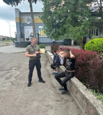 На Волині ТОРівці зловили двох чоловіків з наркотиками