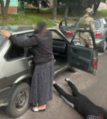 Робили чоловіків «багатодітними»: мешканці Луцької громади налагодили схему для незаконного виїзду чоловіків